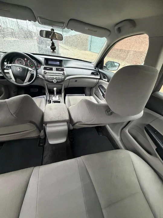 2011 Honda Accord 8th Gen - Image 5 of 10