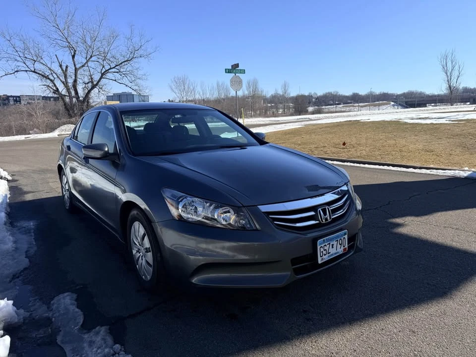 2011 Honda Accord 8th Gen - Image 2 of 12