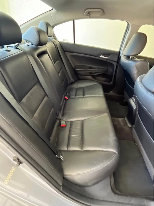 2011 Honda Accord 8th Gen - Image 9 of 17