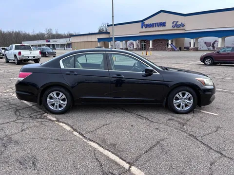 2011 Honda Accord 8th Gen - Image 4 of 15