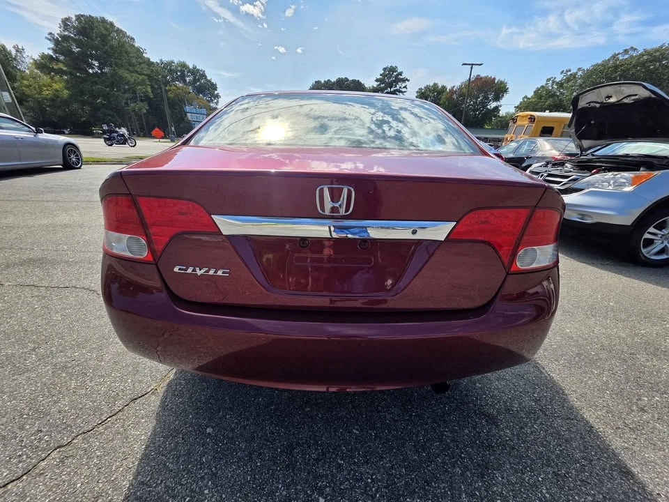 2011 Honda Civic 8th Gen - Image 3 of 12