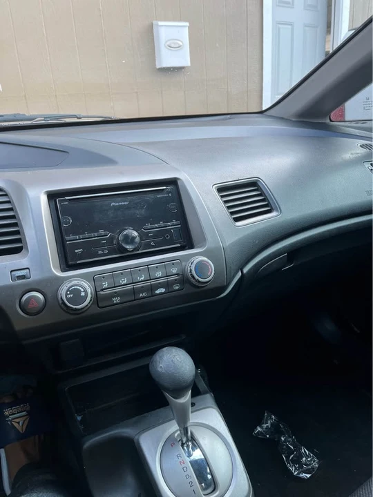 2011 Honda Civic 9th Gen - Image 8 of 12