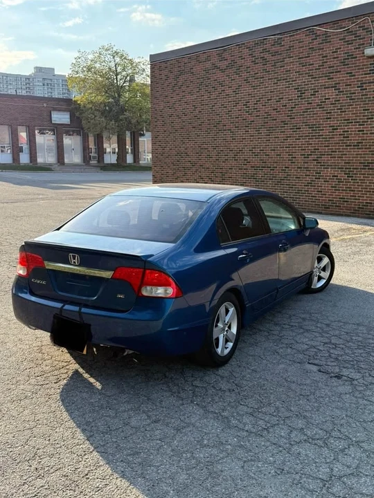 2011 Honda Civic 8th Gen - Image 6 of 9