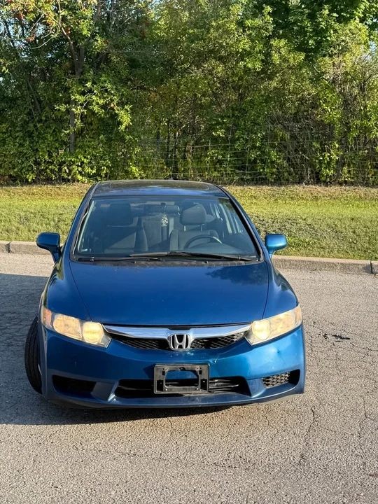 2011 Honda Civic 8th Gen - Image 5 of 9