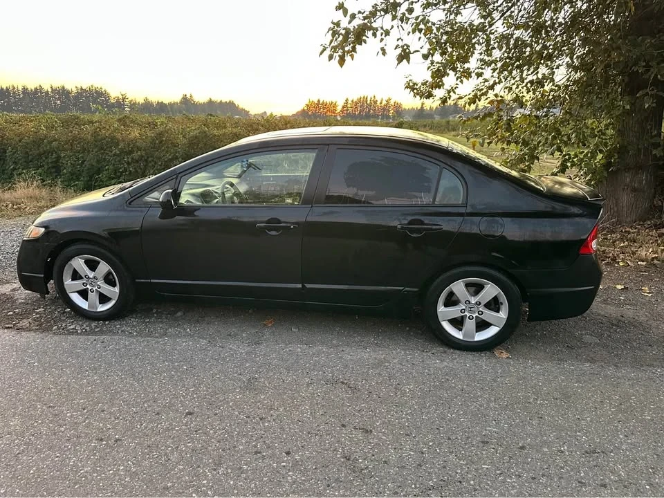 2011 Honda Civic 8th Gen - Image 4 of 6