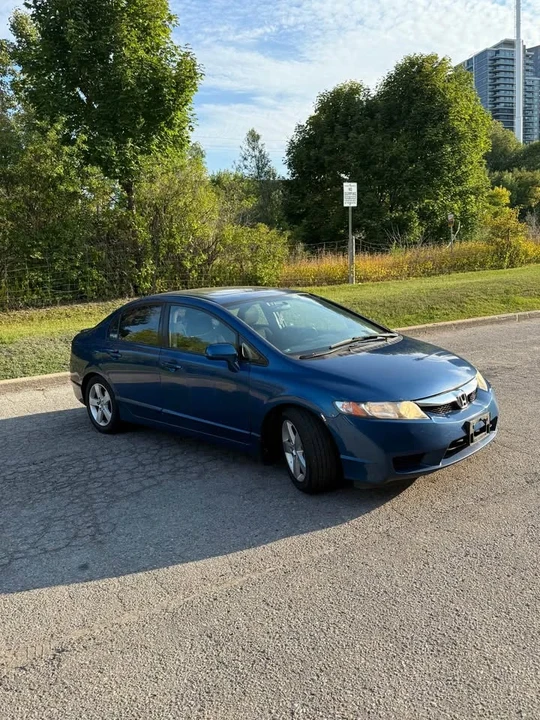 2011 Honda Civic 8th Gen - Image 7 of 9