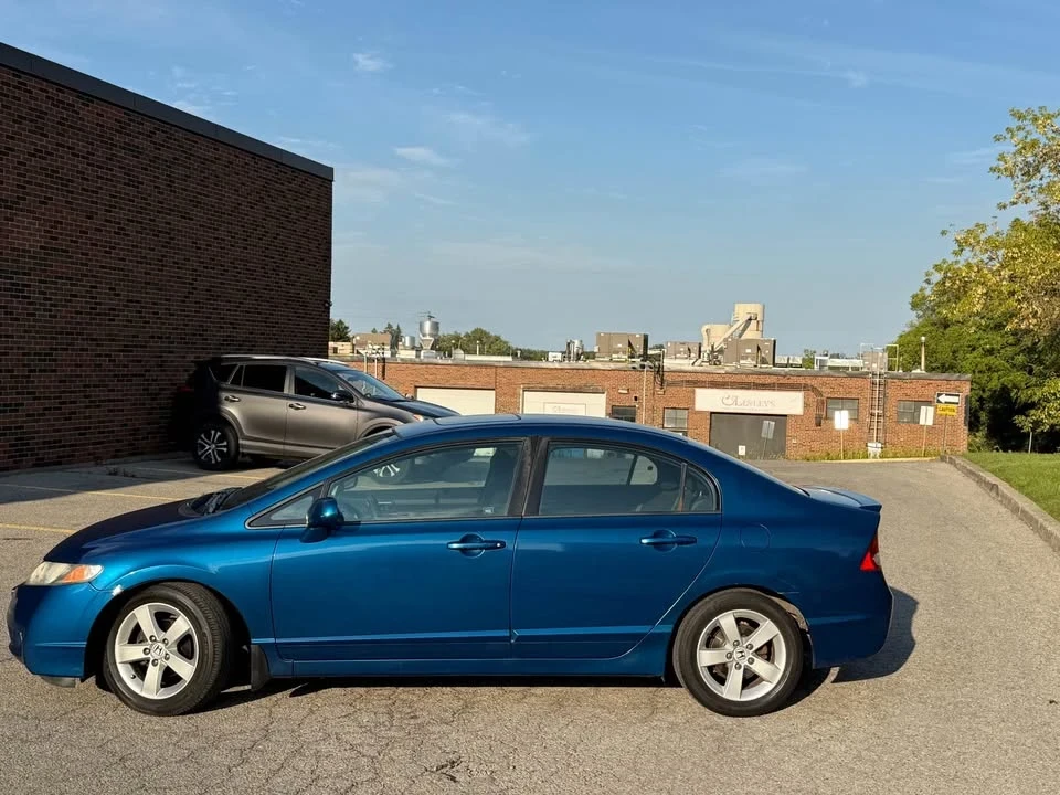 2011 Honda Civic 8th Gen - Image 4 of 9