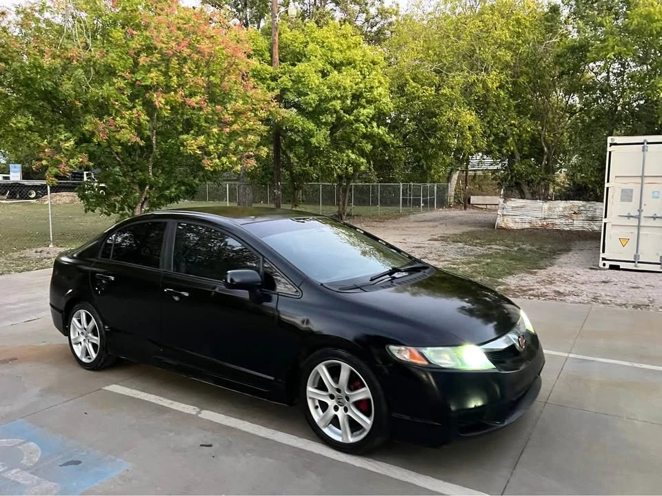 2011 Honda Civic 8th Gen - Image 3 of 20