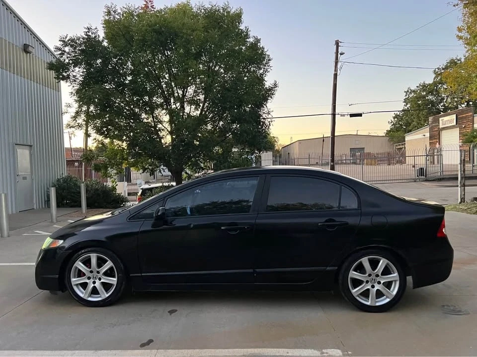 2011 Honda Civic 8th Gen - Image 8 of 20