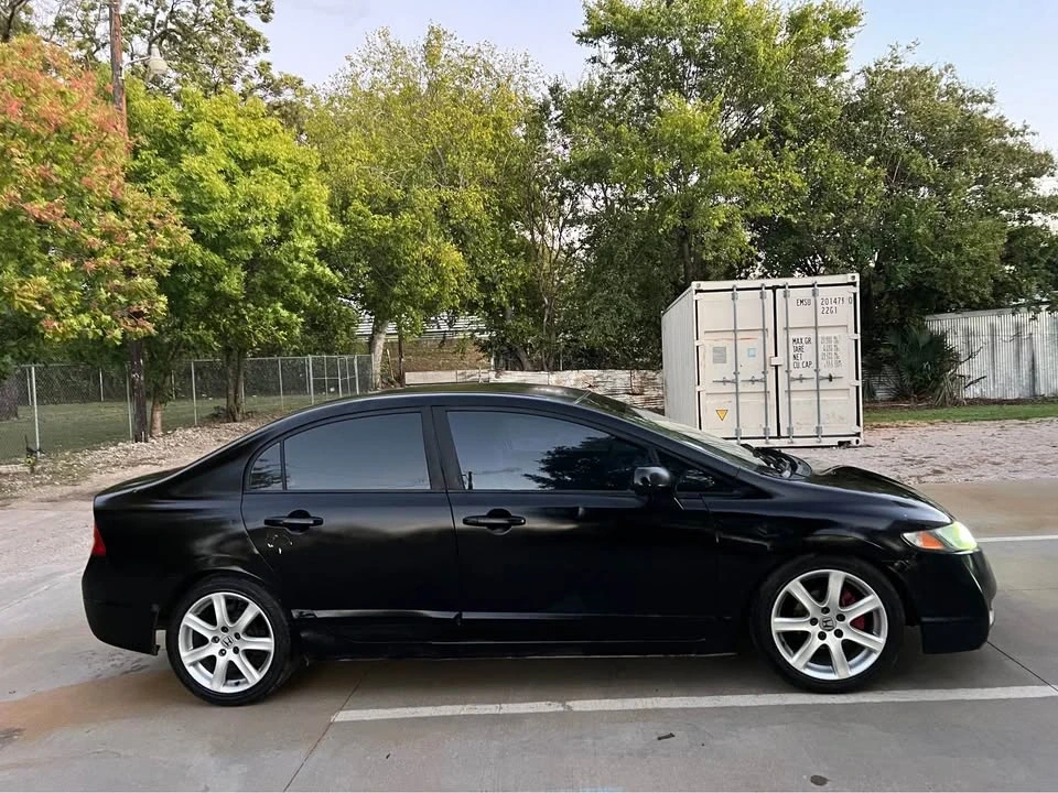 2011 Honda Civic 8th Gen - Image 11 of 20