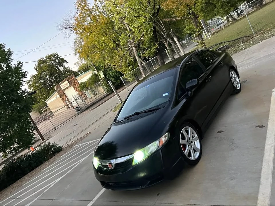 2011 Honda Civic 8th Gen - Image 9 of 20
