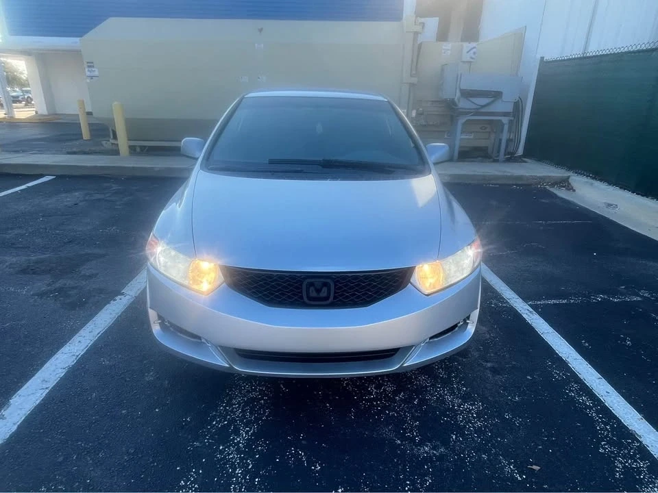 2011 Honda Civic 8th Gen - Image 2 of 11