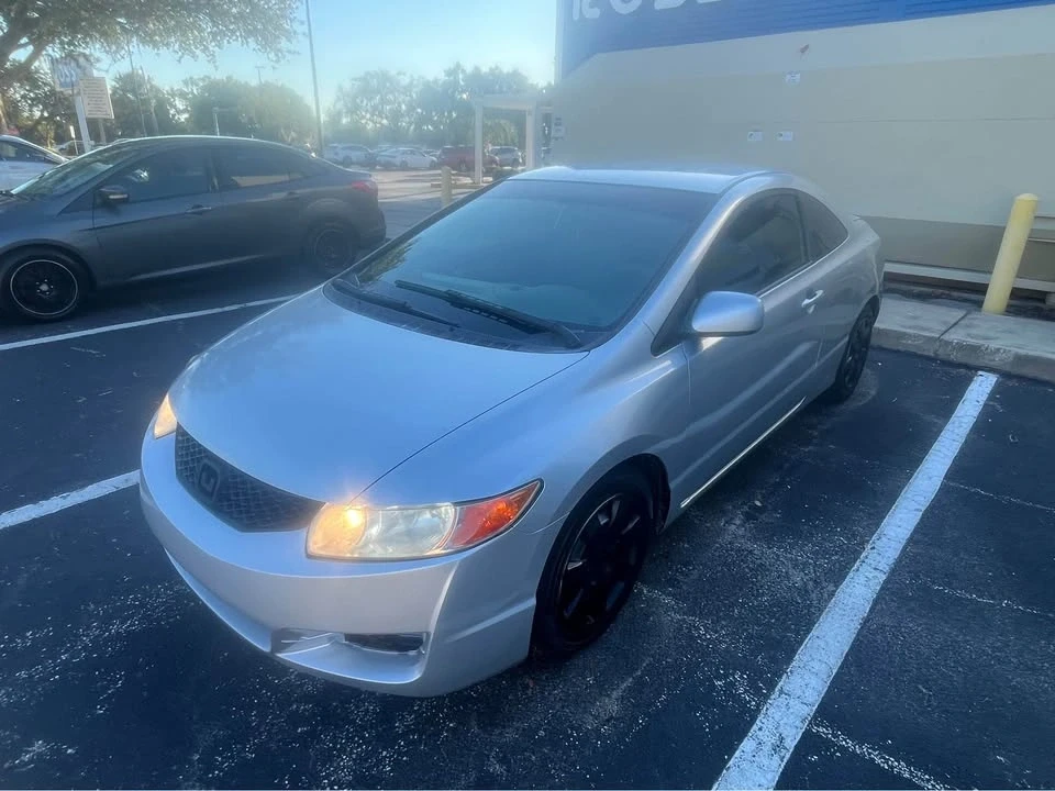 2011 Honda Civic 8th Gen - Image 3 of 11