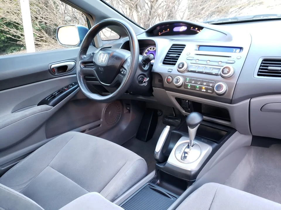 2011 Honda Civic 8th Gen - Image 4 of 4