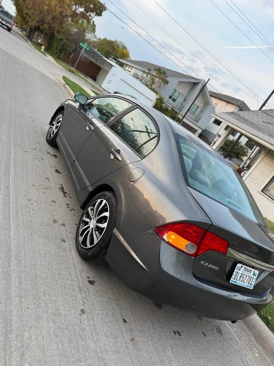 2011 Honda Civic 8th Gen - Image 12 of 16