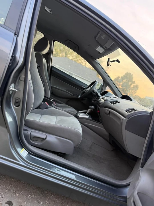 2011 Honda Civic 8th Gen - Image 2 of 16