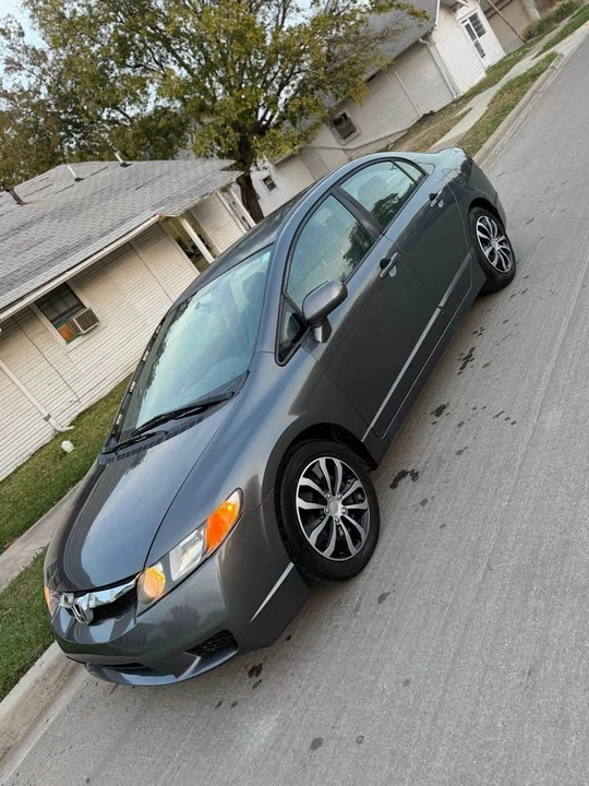 2011 Honda Civic 8th Gen - Image 11 of 16
