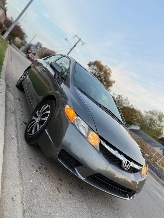 2011 Honda Civic 8th Gen - Image 4 of 16