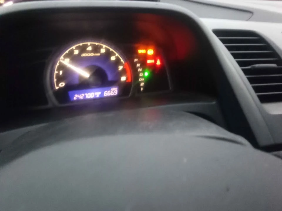 2011 Honda Civic 8th Gen - Image 5 of 5