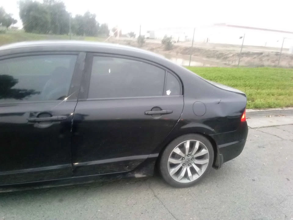 2011 Honda Civic 8th Gen - Image 3 of 5