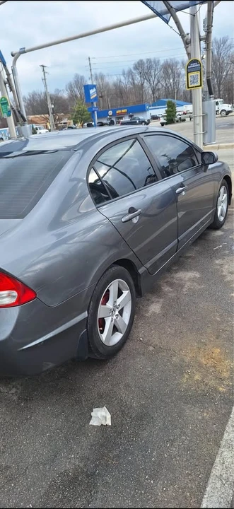2011 Honda Civic 8th Gen - Image 2 of 5