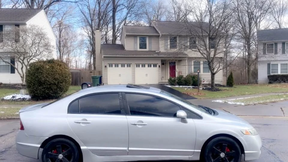 2011 Honda Civic 8th Gen - Image 8 of 17