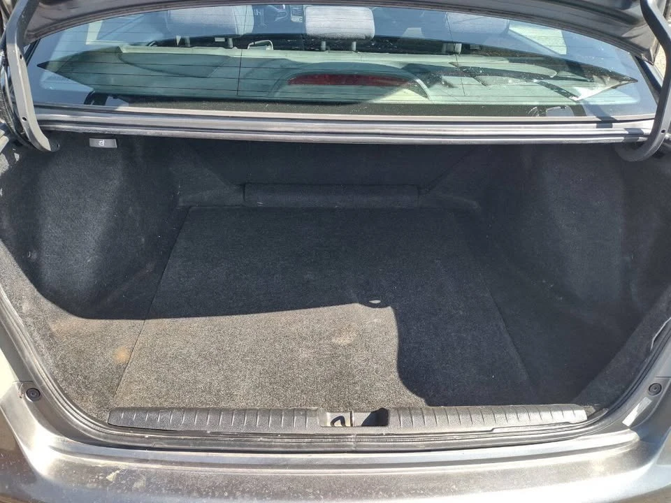 2011 Honda Civic 8th Gen - Image 7 of 16