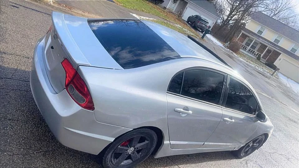 2011 Honda Civic 8th Gen - Image 11 of 20