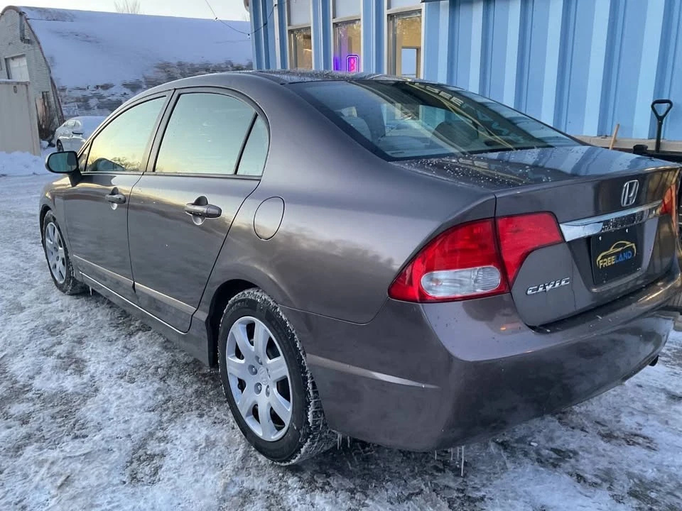 2011 Honda Civic 8th Gen - Image 8 of 20