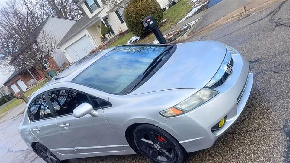 2011 Honda Civic 8th Gen - Image 9 of 20