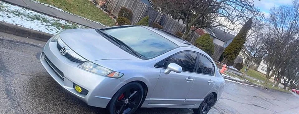 2011 Honda Civic 8th Gen - Image 7 of 20