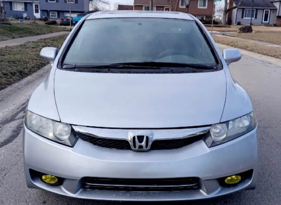 2011 Honda Civic 8th Gen - Image 3 of 17