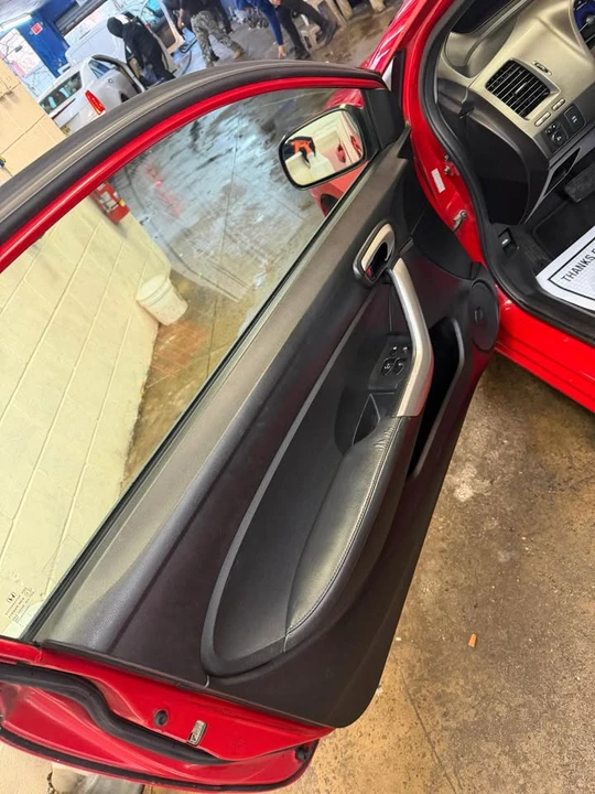 2011 Honda Civic 8th Gen - Image 4 of 10