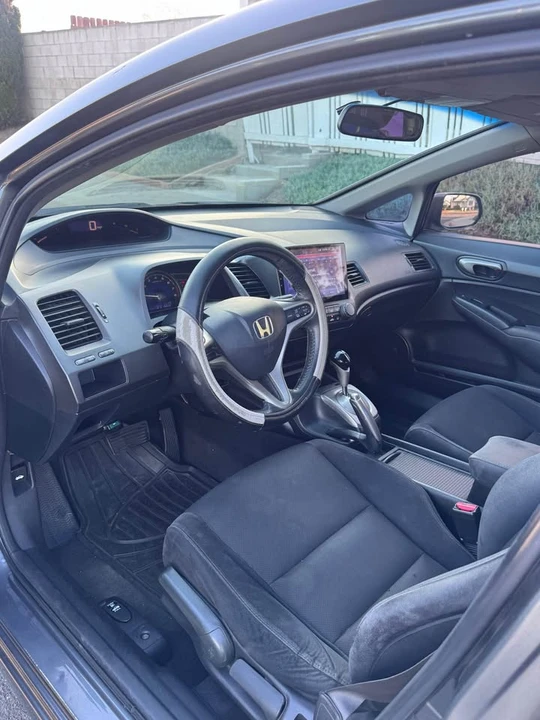 2011 Honda Civic 8th Gen - Image 8 of 12