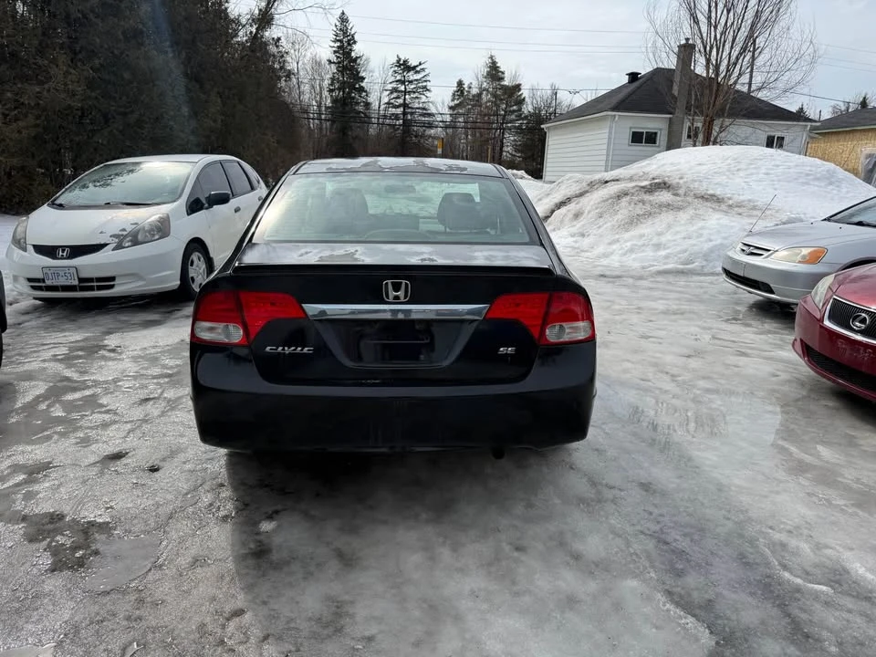 2011 Honda Civic 8th Gen - Image 10 of 10