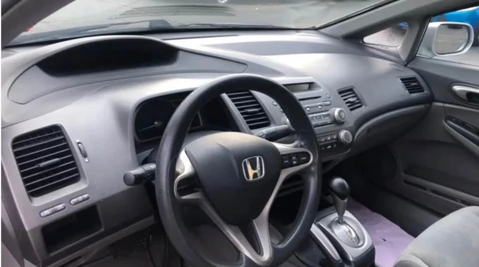2011 Honda Civic 8th Gen - Image 6 of 8