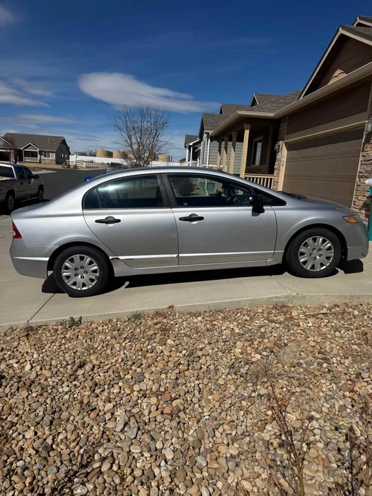 2011 Honda Civic 8th Gen - Image 2 of 5
