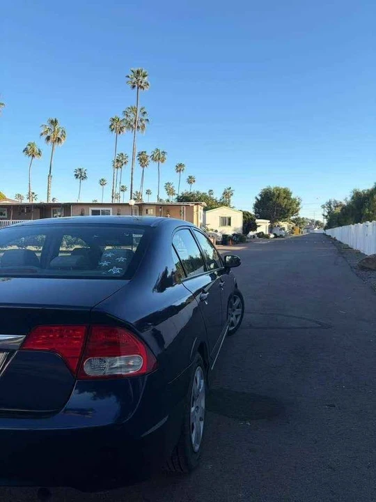 2011 Honda Civic 8th Gen - Image 5 of 9