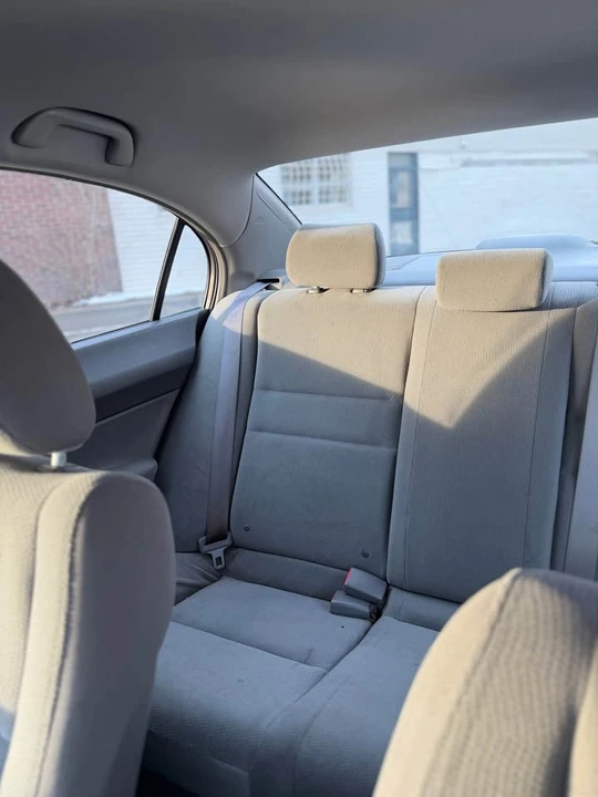 2011 Honda Civic 8th Gen - Image 14 of 18