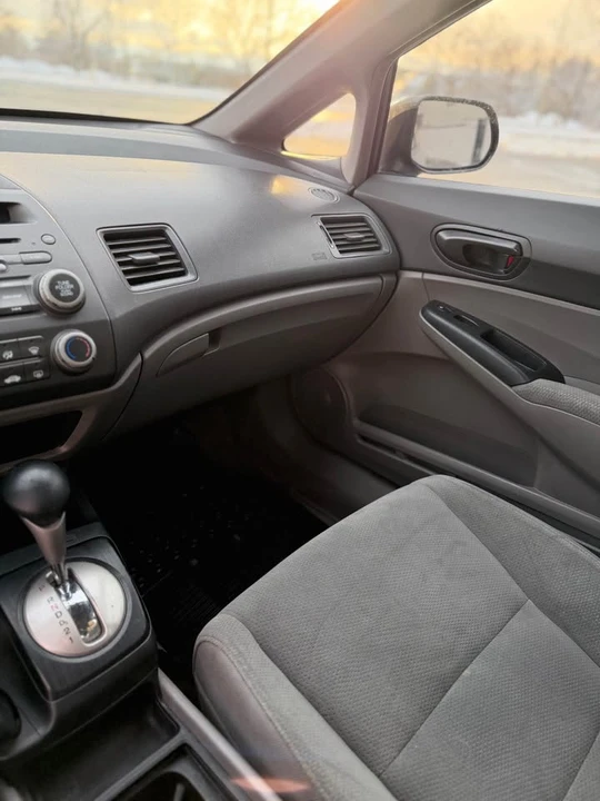 2011 Honda Civic 8th Gen - Image 13 of 18