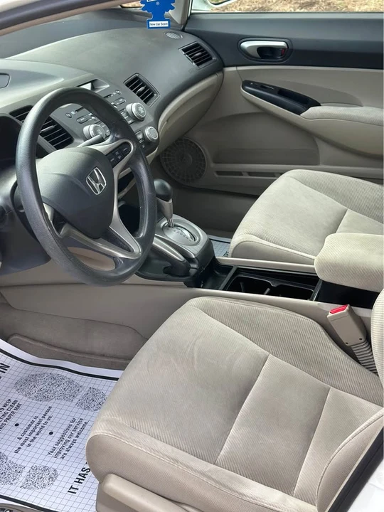 2011 Honda Civic 8th Gen - Image 10 of 14