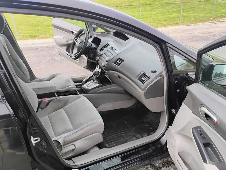2011 Honda Civic 8th Gen - Image 3 of 19