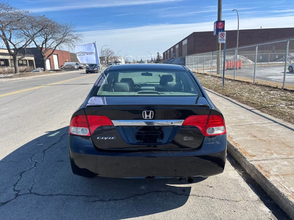 2011 Honda Civic 8th Gen - Image 4 of 16