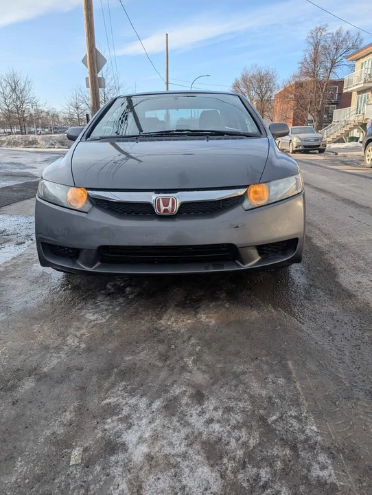 2011 Honda Civic 8th Gen - Image 2 of 5