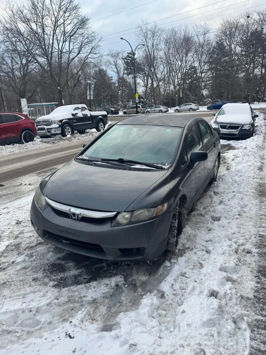 2011 Honda Civic 8th Gen - Image 3 of 5