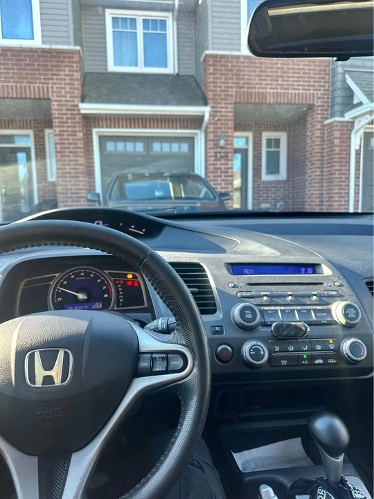 2011 Honda Civic 8th Gen - Image 3 of 4