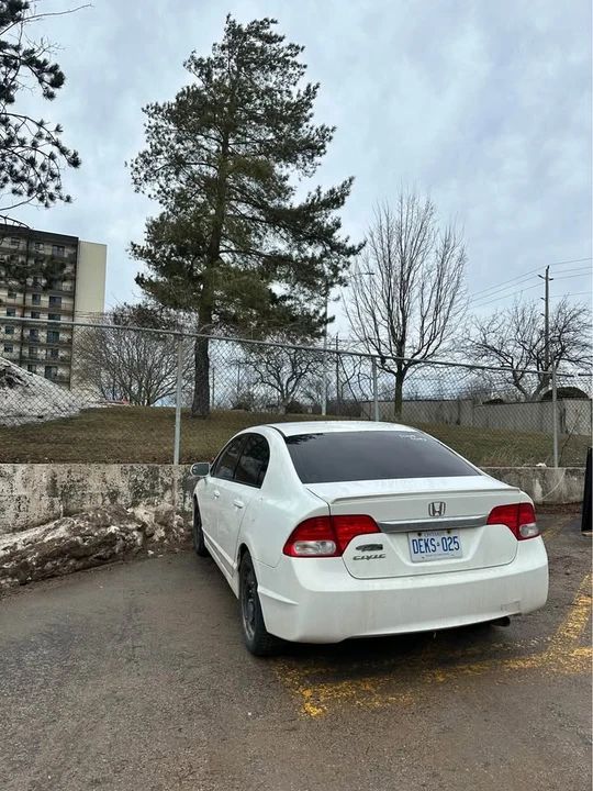 2011 Honda Civic 8th Gen - Image 4 of 4