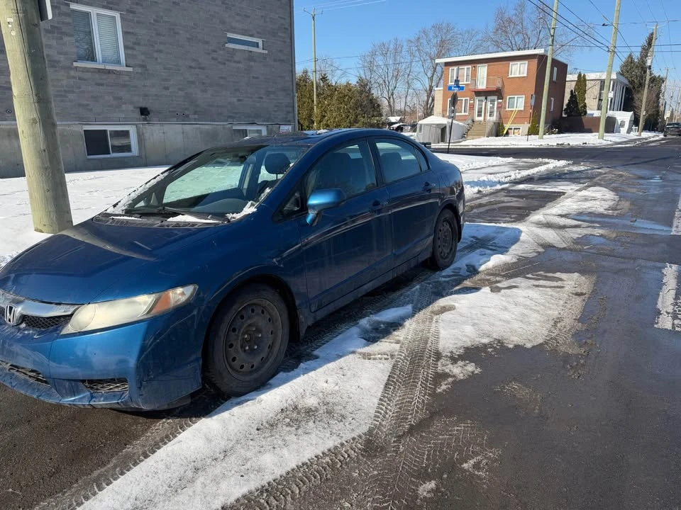 2011 Honda Civic 8th Gen - Image 3 of 6