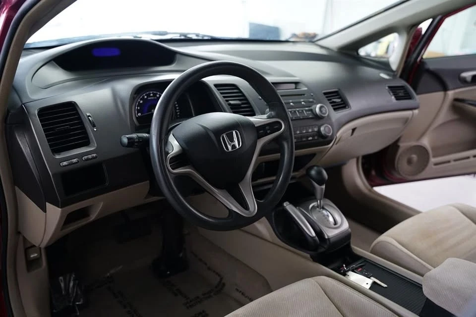 2011 Honda Civic 8th Gen - Image 8 of 17