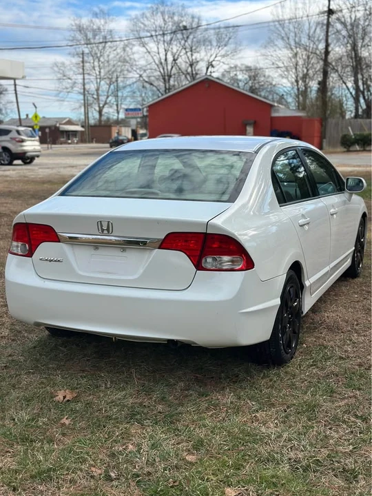 2011 Honda Civic 8th Gen - Image 4 of 14